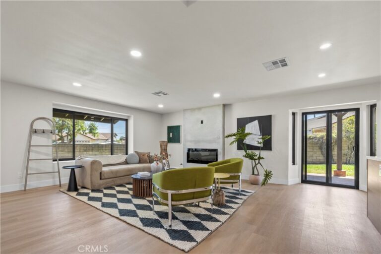 6313 Canterwood, La Verne