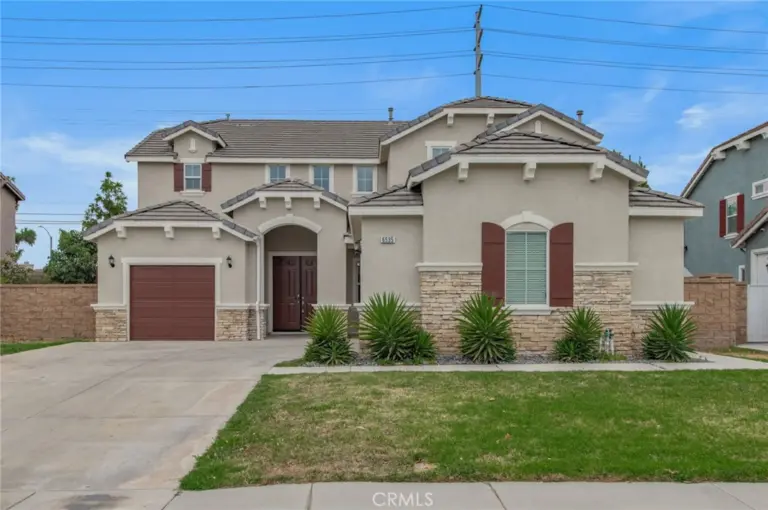 6535 Caxton, Eastvale