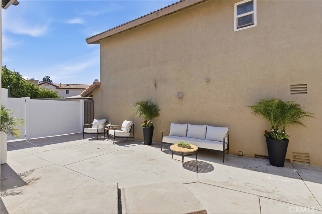 6559 Pacifica, Fontana