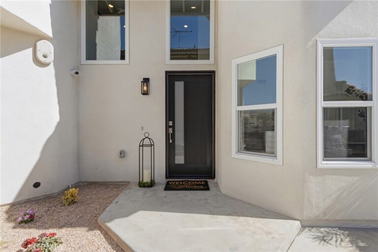 6559 Pacifica, Fontana