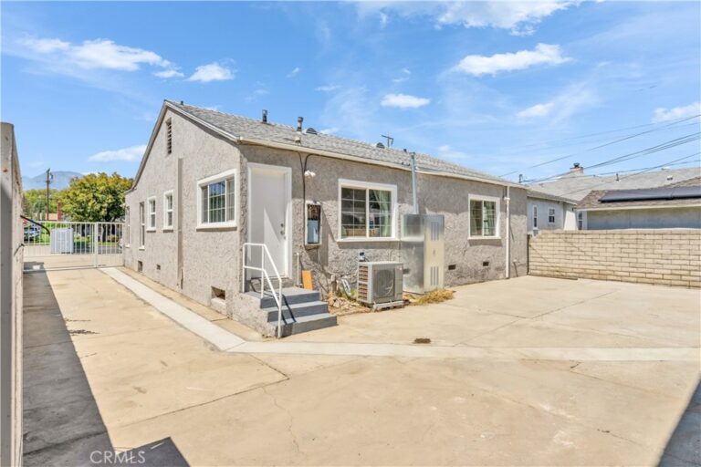 656 E I, Ontario