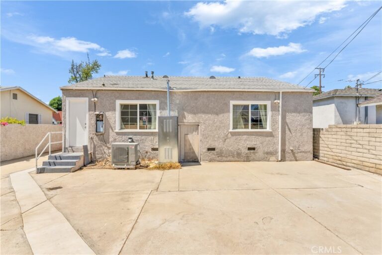 656 E I, Ontario