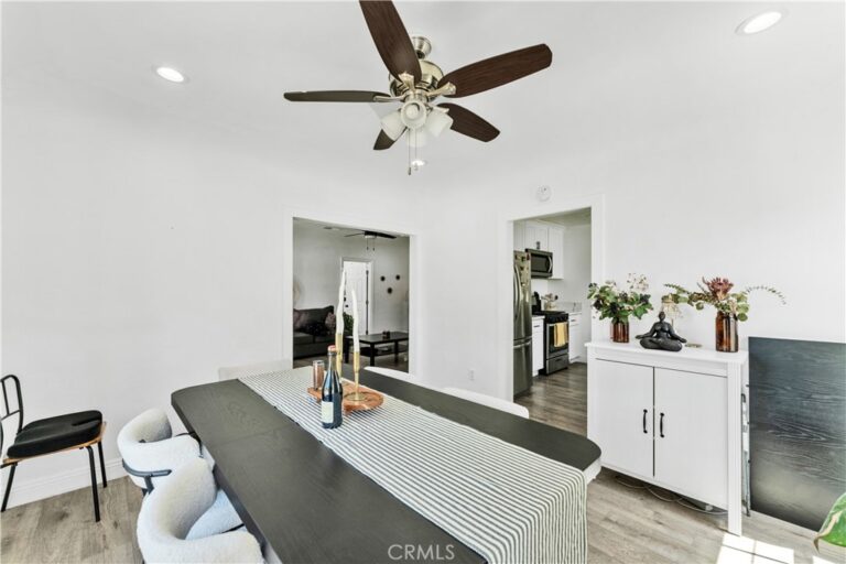 656 E I, Ontario