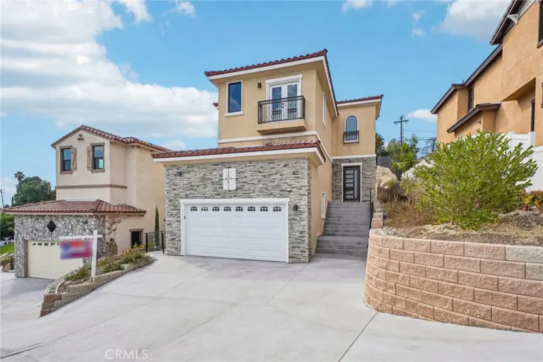 677 Castlehill, Walnut