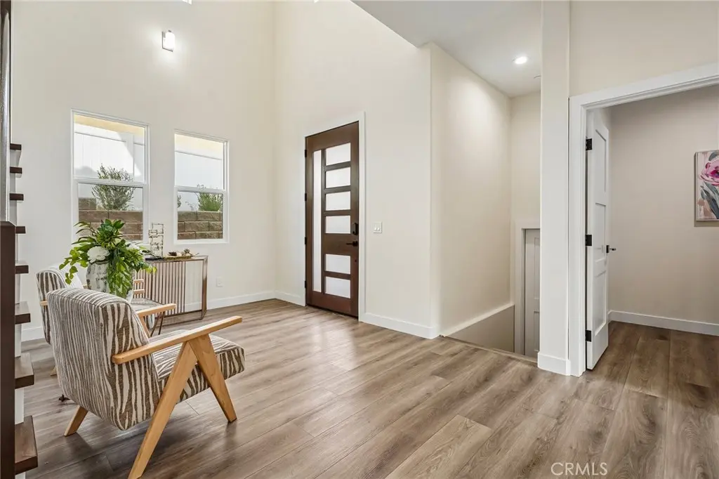 677 Castlehill, Walnut
