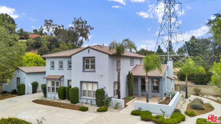 680 Adirondack Lane, Claremont
