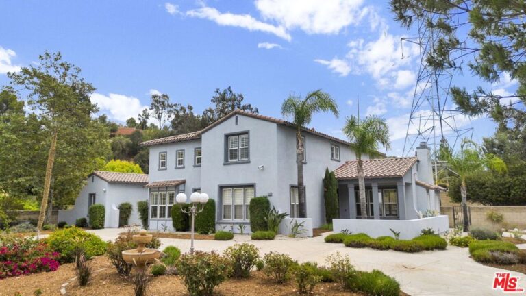 680 Adirondack Lane, Claremont