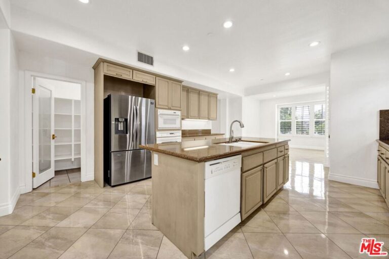 680 Adirondack Lane, Claremont