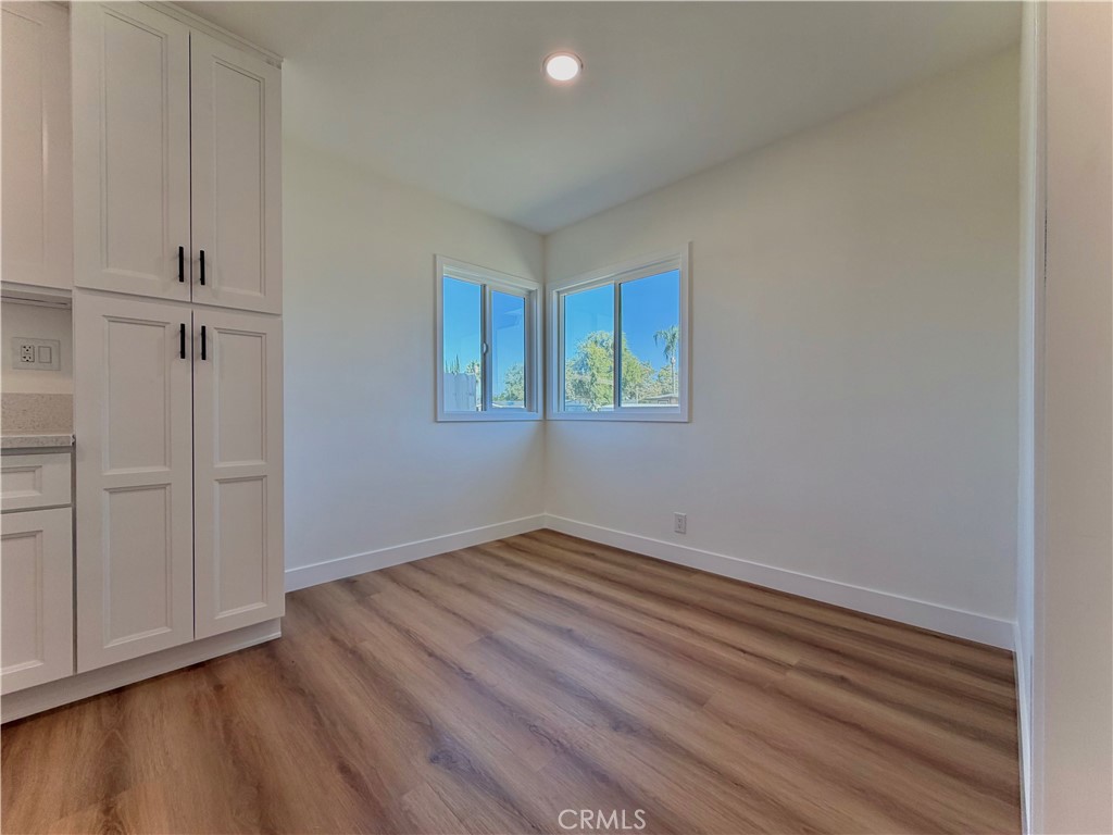 682 E La Verne Avenue, Pomona