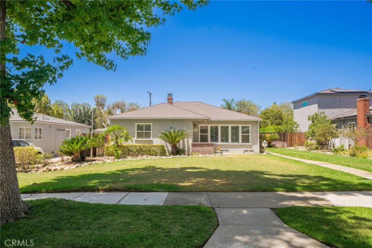 695 N Laurel Avenue, Upland