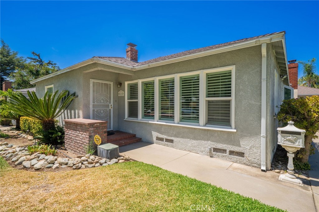695 N Laurel Avenue, Upland