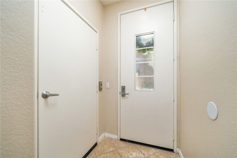 704 W 1st Street, Claremont