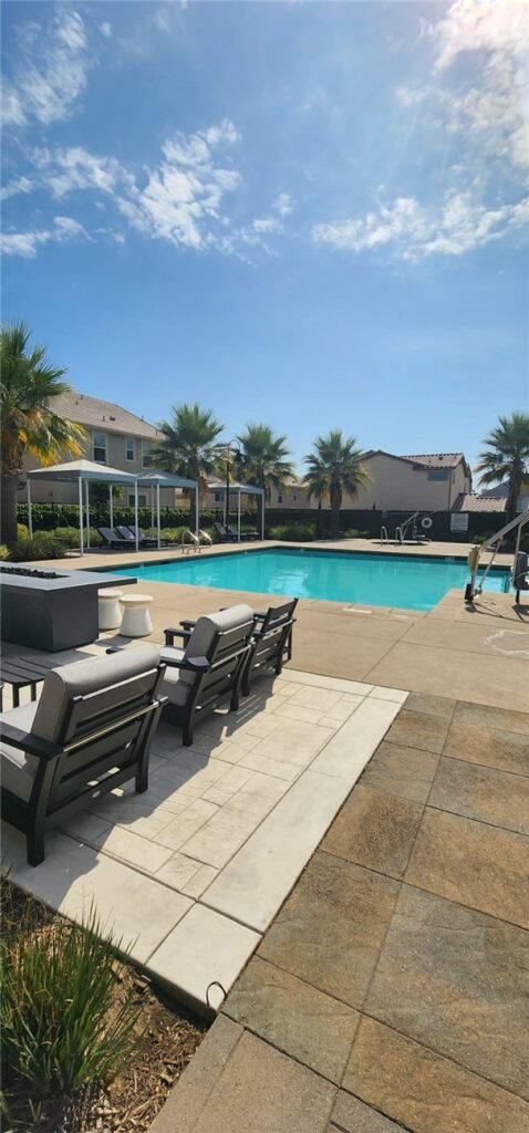 7044 Mallow dr #4, Fontana