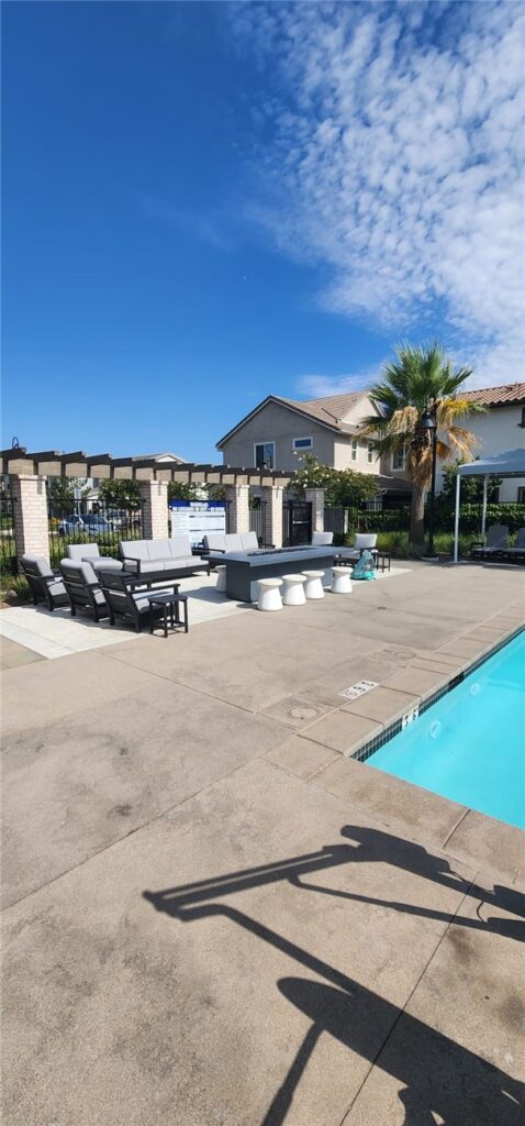 7044 Mallow dr #4, Fontana