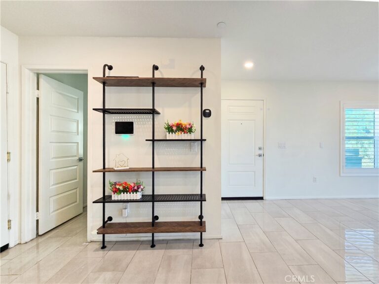 7155 Citrus #364, Fontana