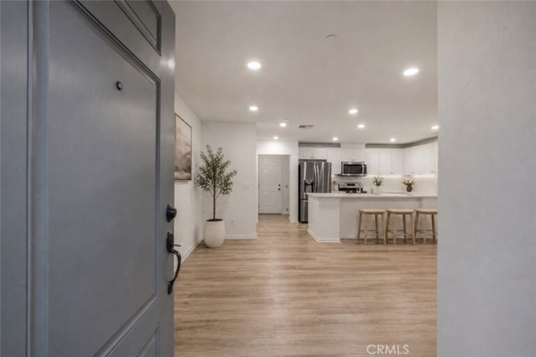7155 Citrus #372, Fontana