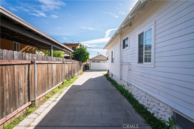 730 W 9th, Pomona