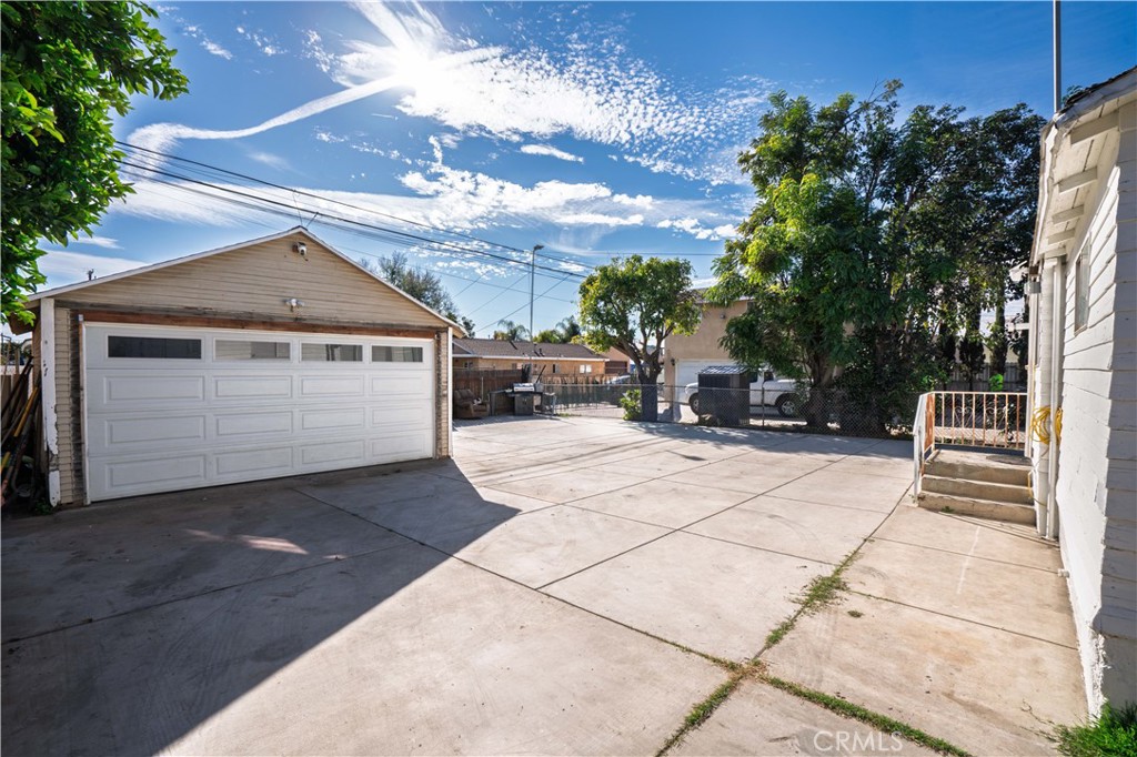 730 W 9th, Pomona