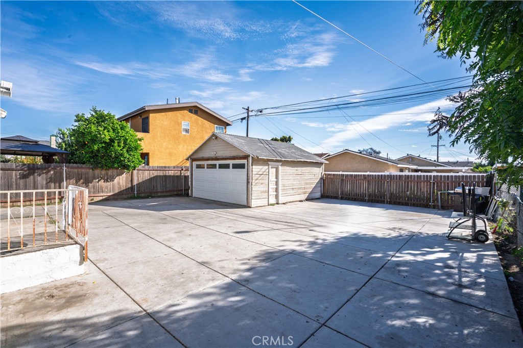 730 W 9th, Pomona