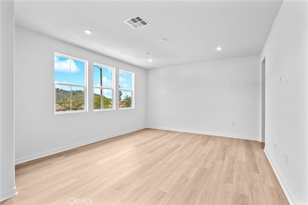 731 E Route 66, Glendora