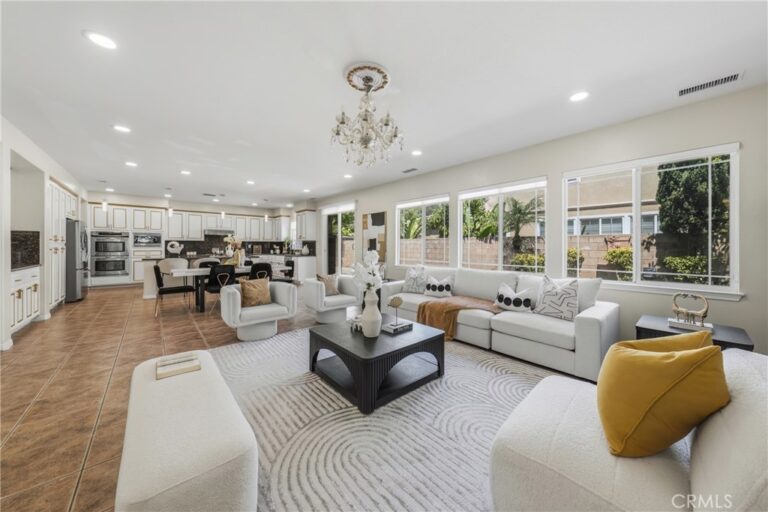 7391 Saintsbury, Rancho Cucamonga