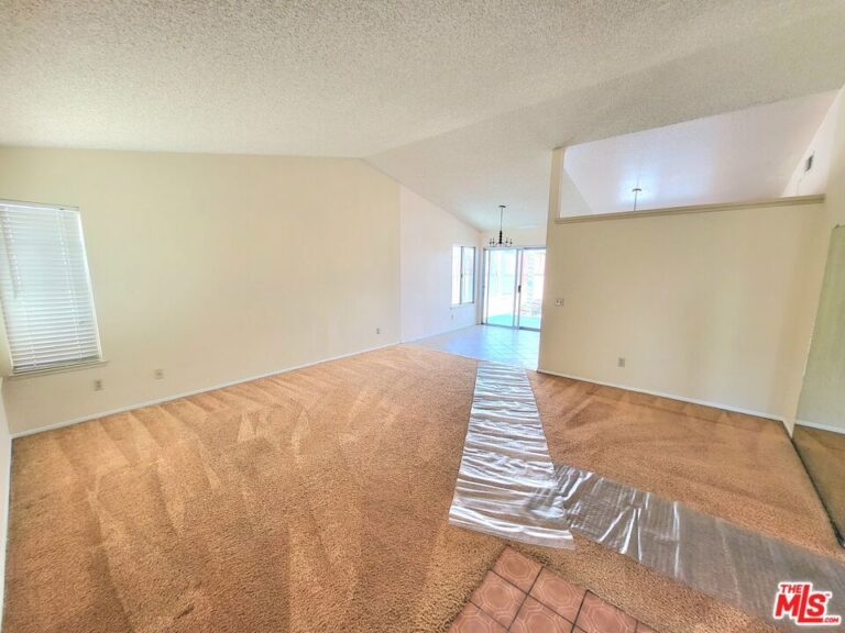 7425 Laurel Avenue, Fontana