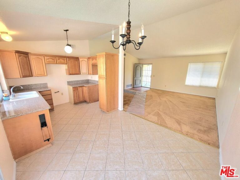 7425 Laurel Avenue, Fontana