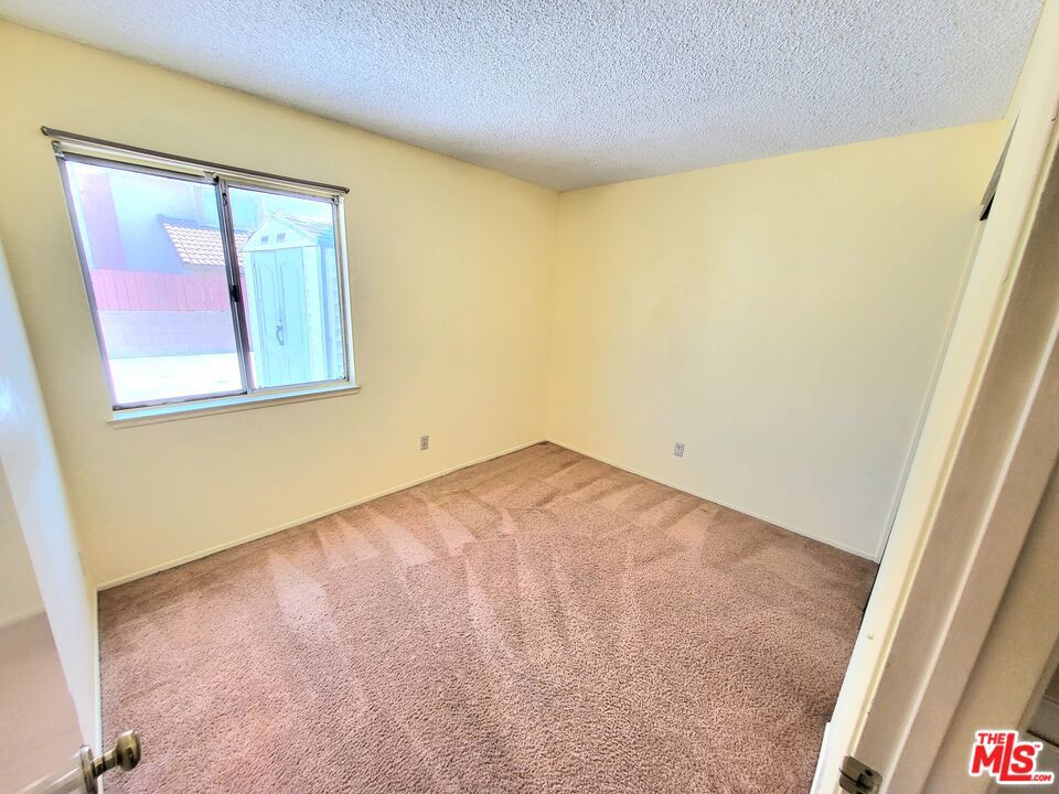 7425 Laurel Avenue, Fontana