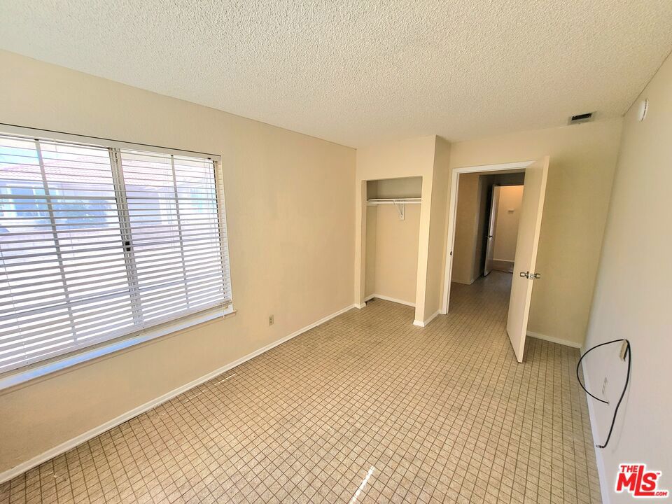 7425 Laurel Avenue, Fontana