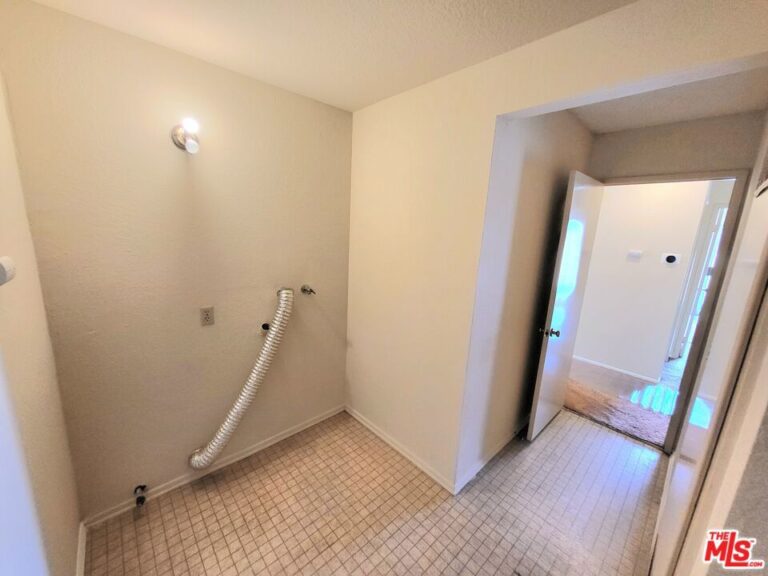 7425 Laurel Avenue, Fontana