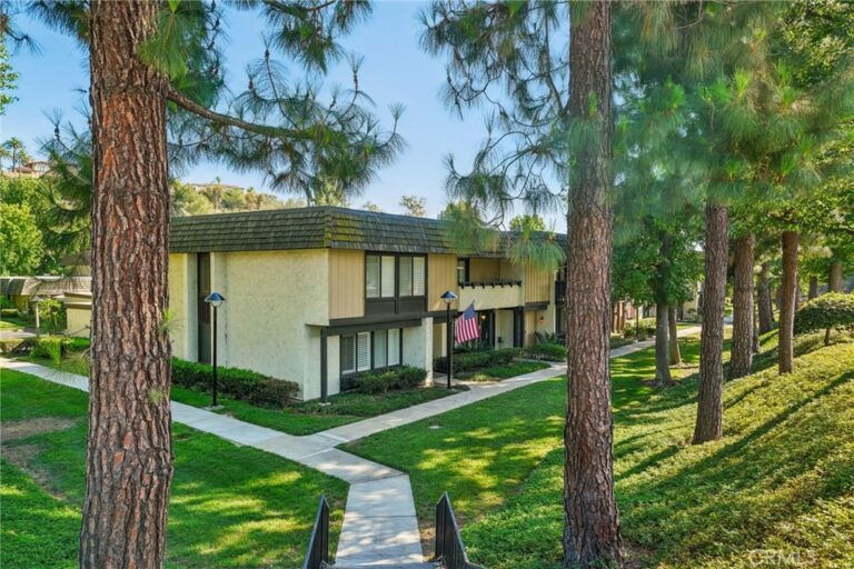744 Smokewood Lane, San Dimas