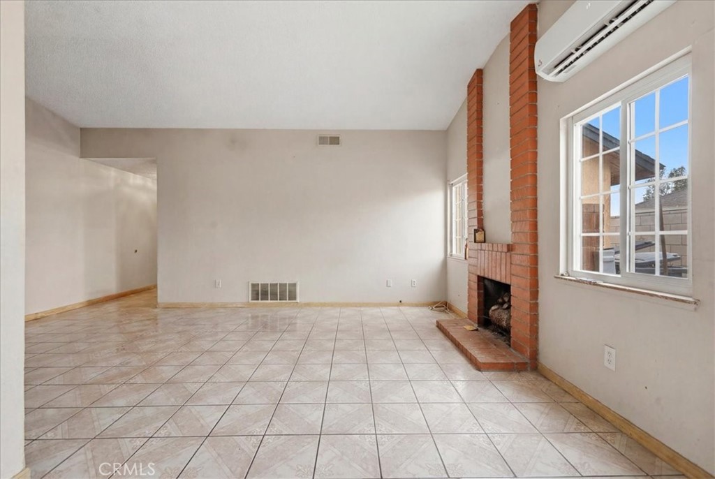 7570 Kempster Court, Fontana