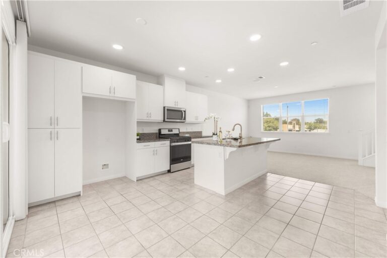 7799 Paxton, Rancho Cucamonga