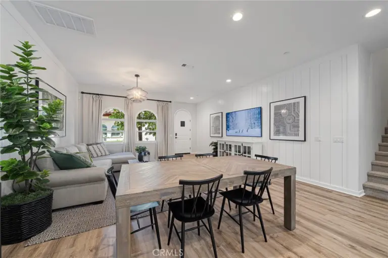 786 Francesca, Walnut