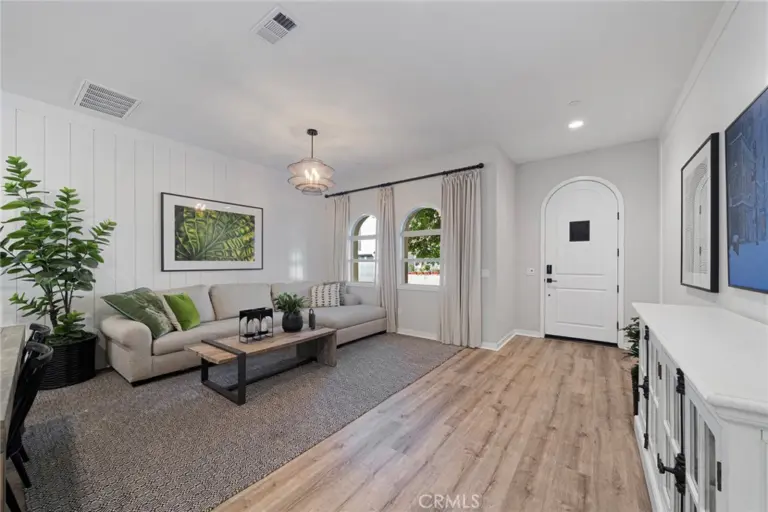 786 Francesca, Walnut
