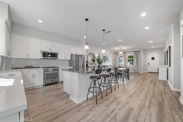 786 Francesca, Walnut