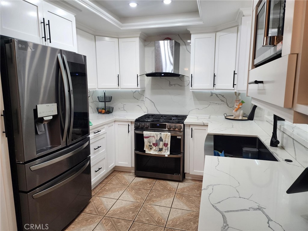 7945 Cooper, Fontana