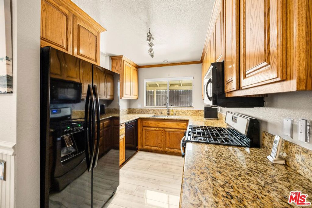 7969 Celeste Avenue, Fontana