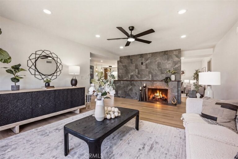818 Hood, Claremont