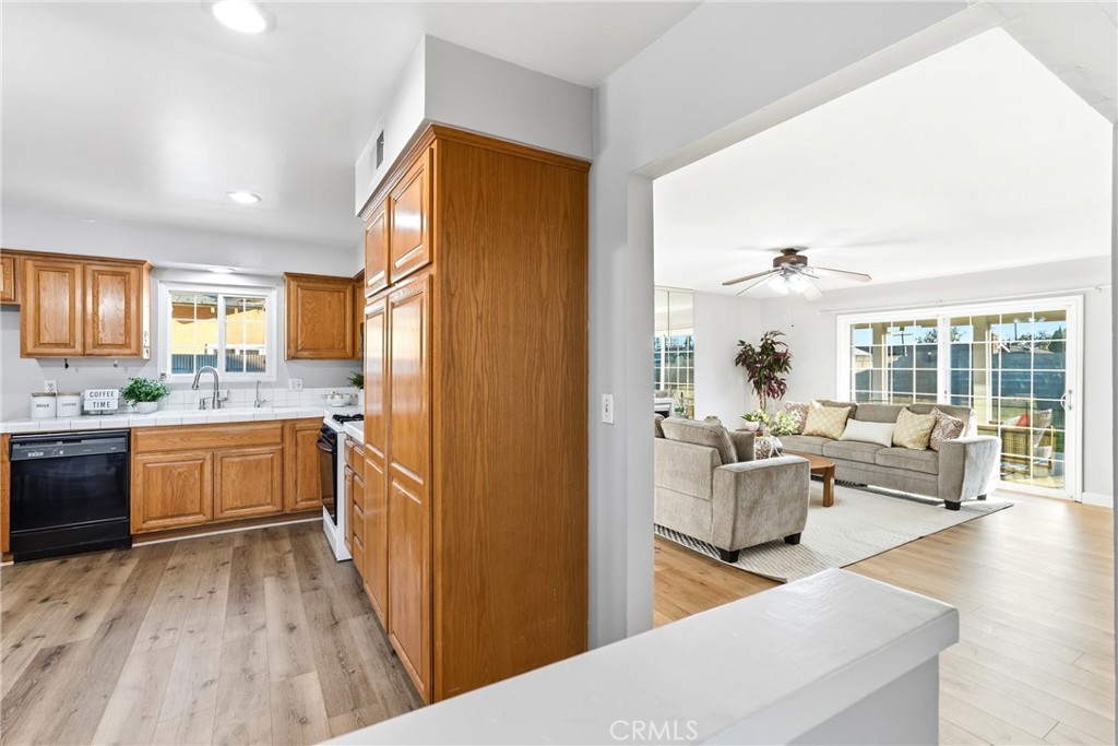 823 N Delancey Ave, San Dimas