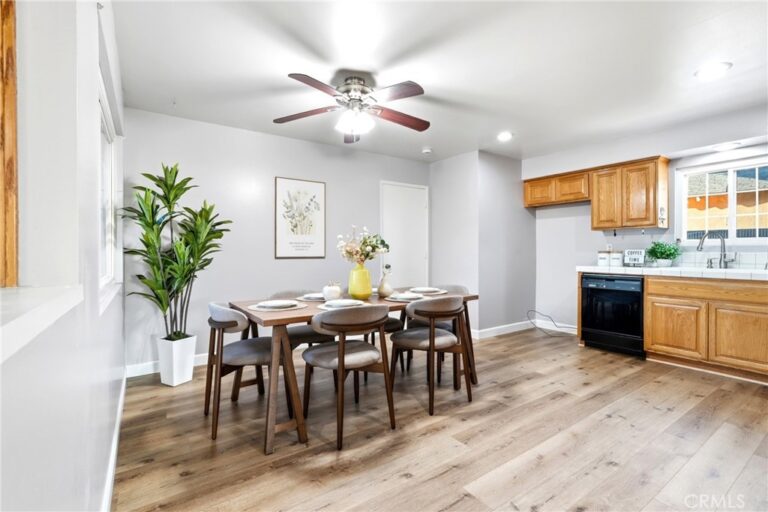 823 N Delancey Ave, San Dimas