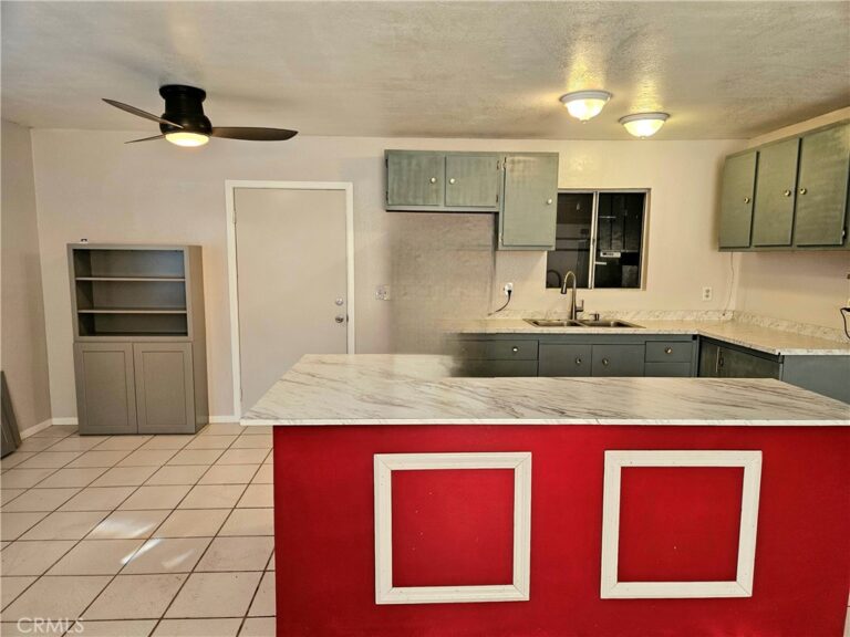 8279 Heather, Fontana