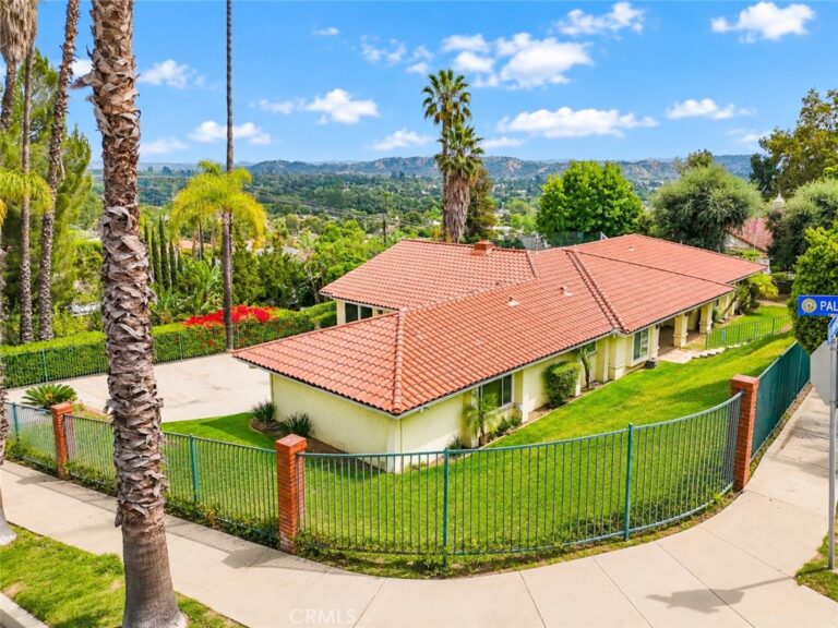 834 Cloverview, Glendora
