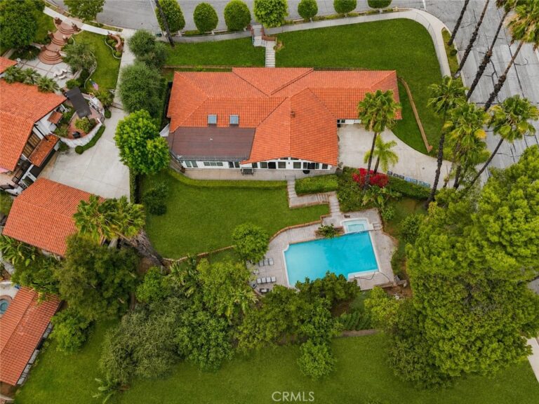 834 Cloverview, Glendora