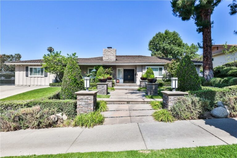 843 N Entrada, Glendora