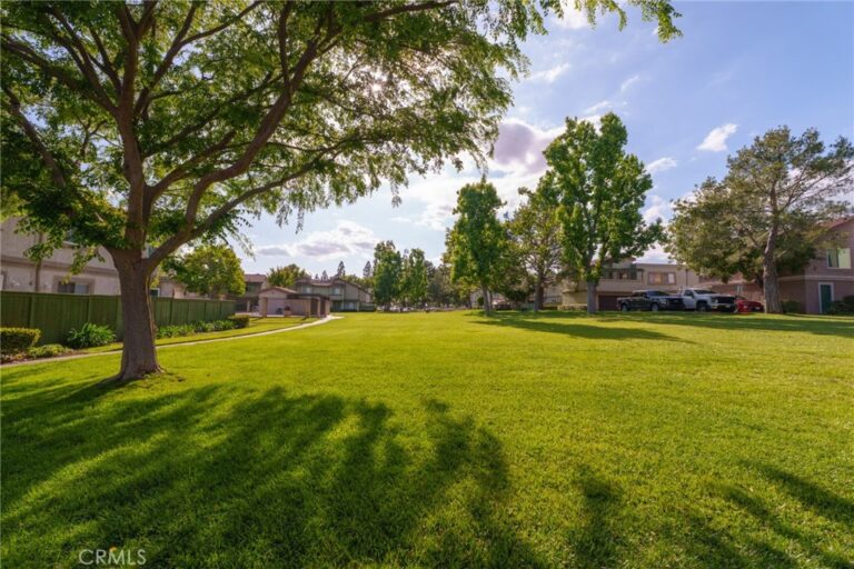 8439 Sunset Trail #B, Rancho Cucamonga