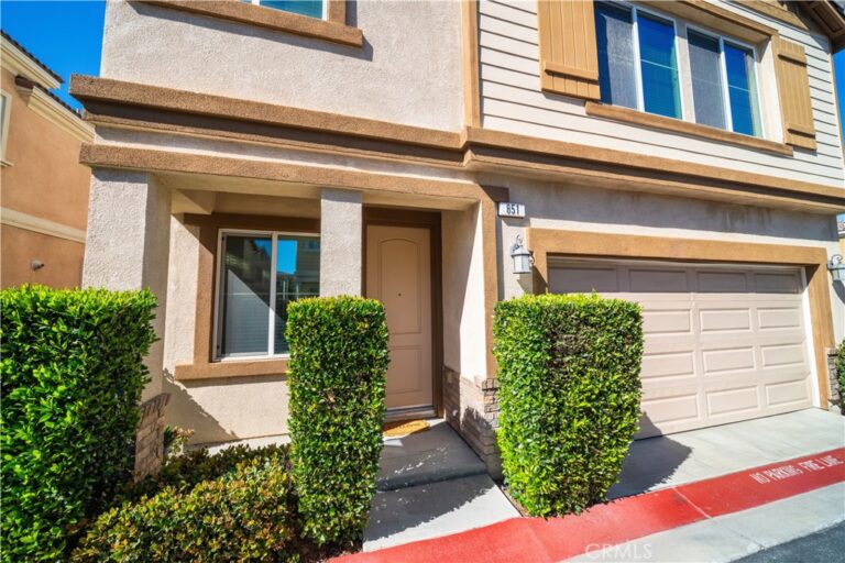 851 Christian Court, Upland
