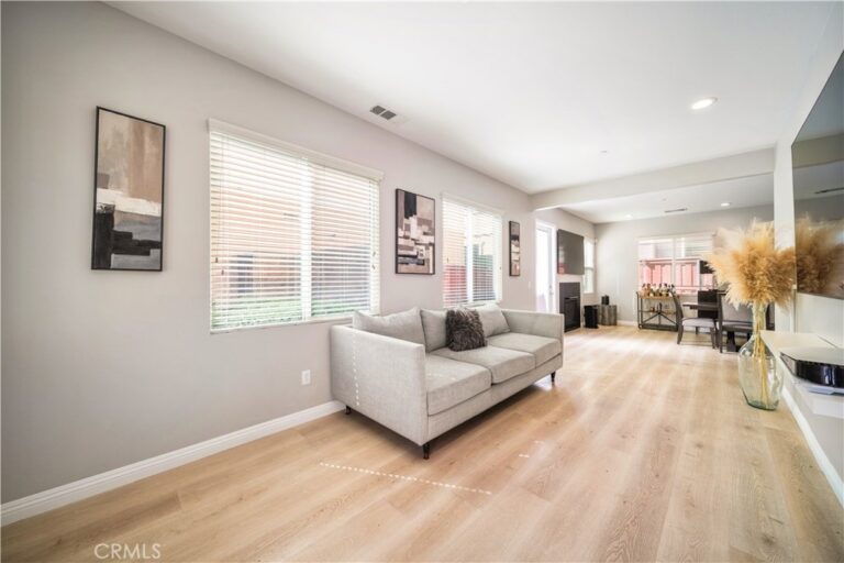 851 Christian Court, Upland