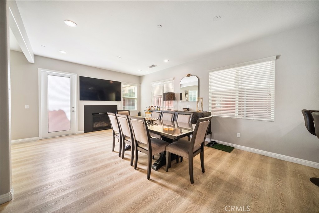 851 Christian Court, Upland