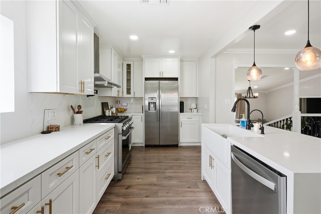 8596 Comet, Rancho Cucamonga